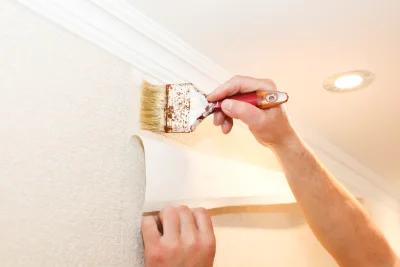 Pose de papier peint à Pompaire — revêtements muraux et toiles de verre